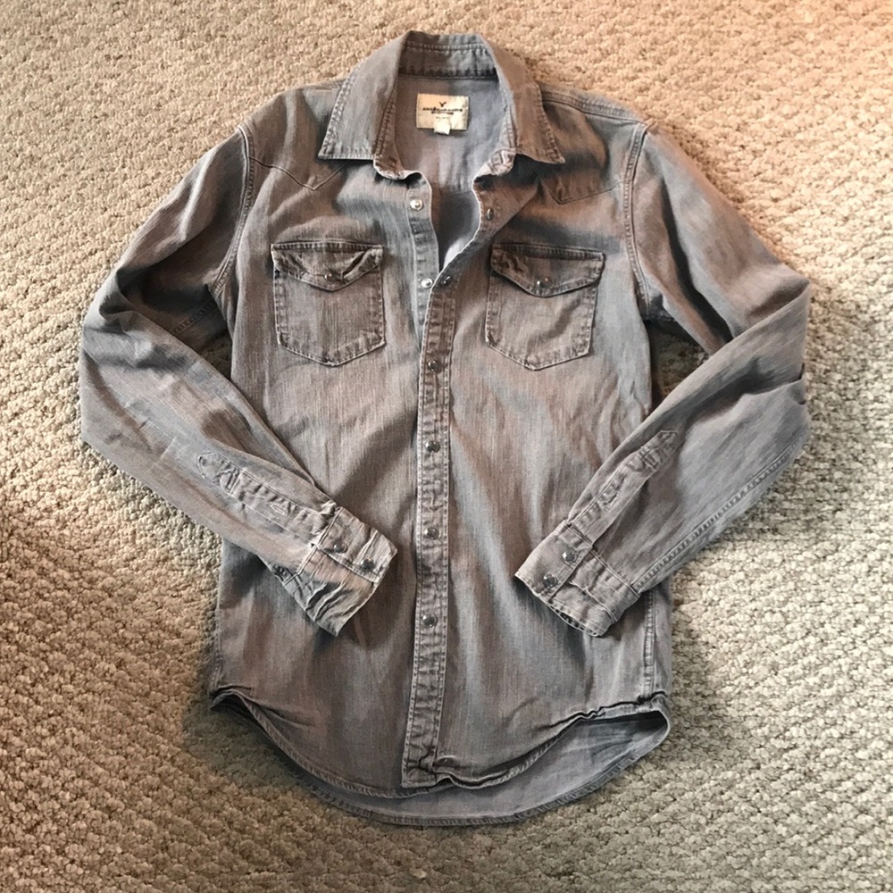Gray denim snapping shirt - American eagle